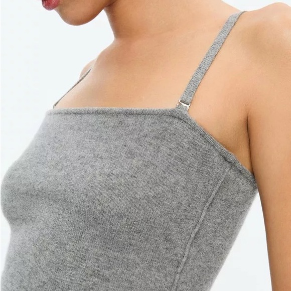 Zara Tops - 2/15$ 🍒. ZARA Cropped Grey Tank Top – Size Medium